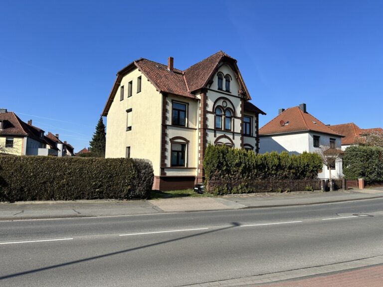 Haus mit 3 Wohneinheiten