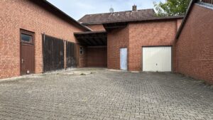 Hof zu Garagen