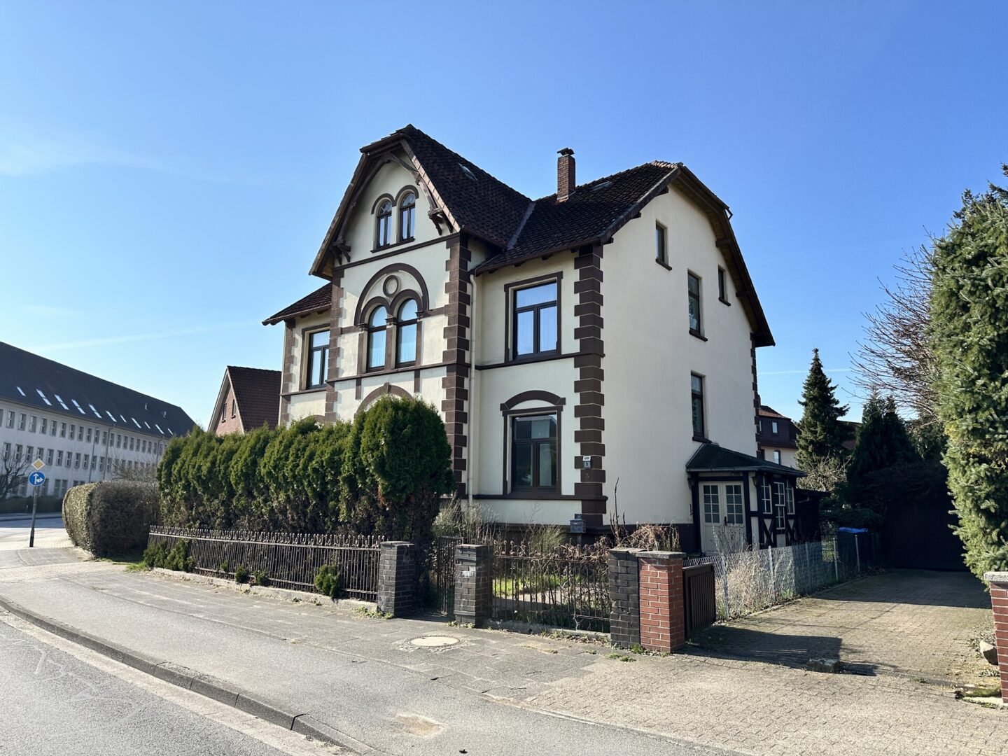 Seitliche Ansicht mit Eingang
