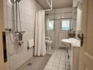 Badezimmer im Erdgeschoss