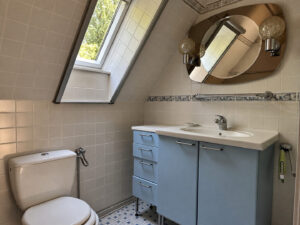 Bad mit Dusche im Obergeschoss